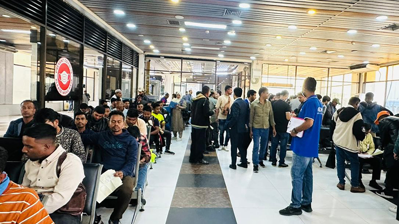 লিবিয়া থেকে দেশে ফিরলেন আরও ৩১০ বাংলাদেশি